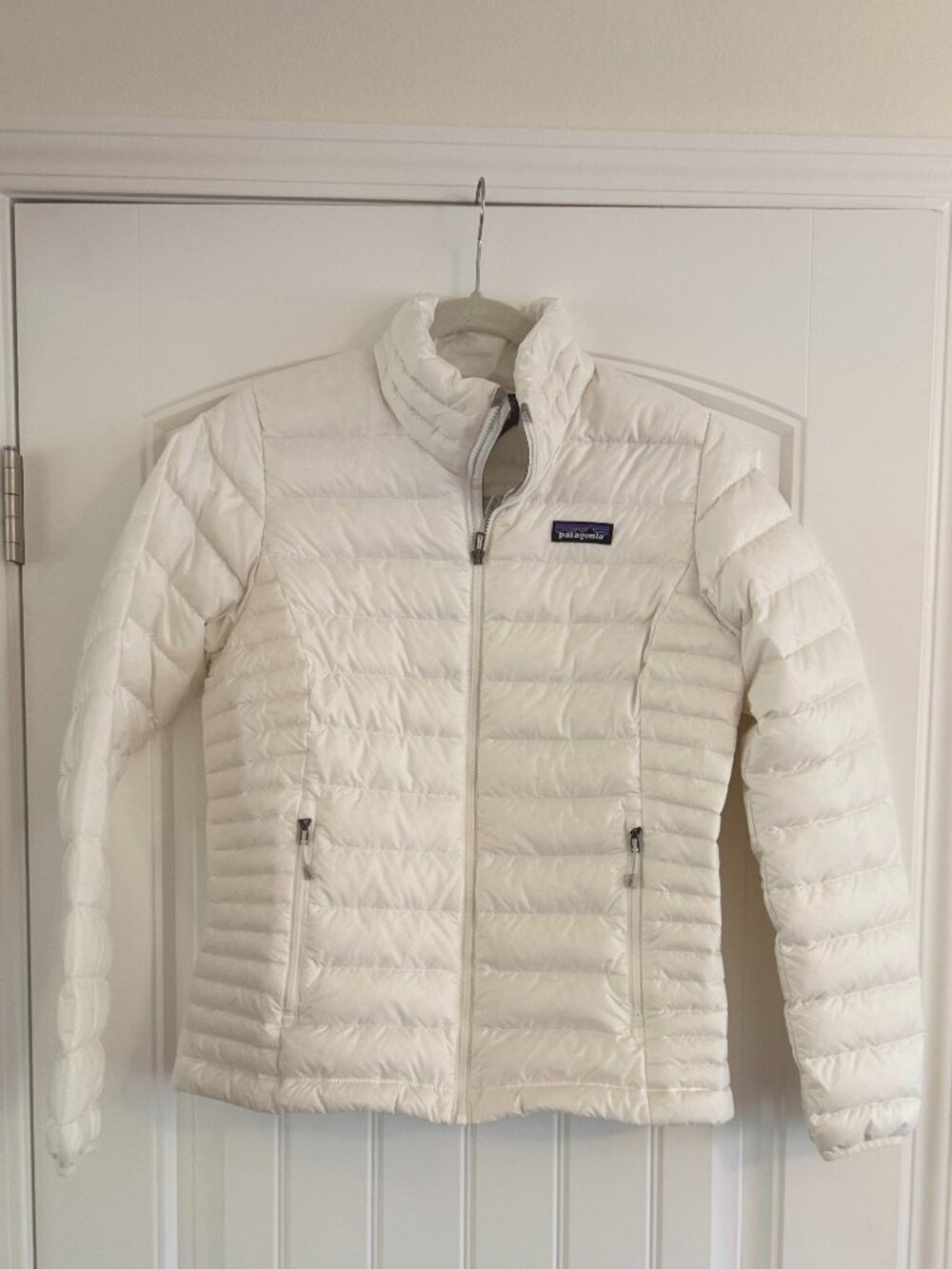 Women's white Patagonia Nano puff Jacket